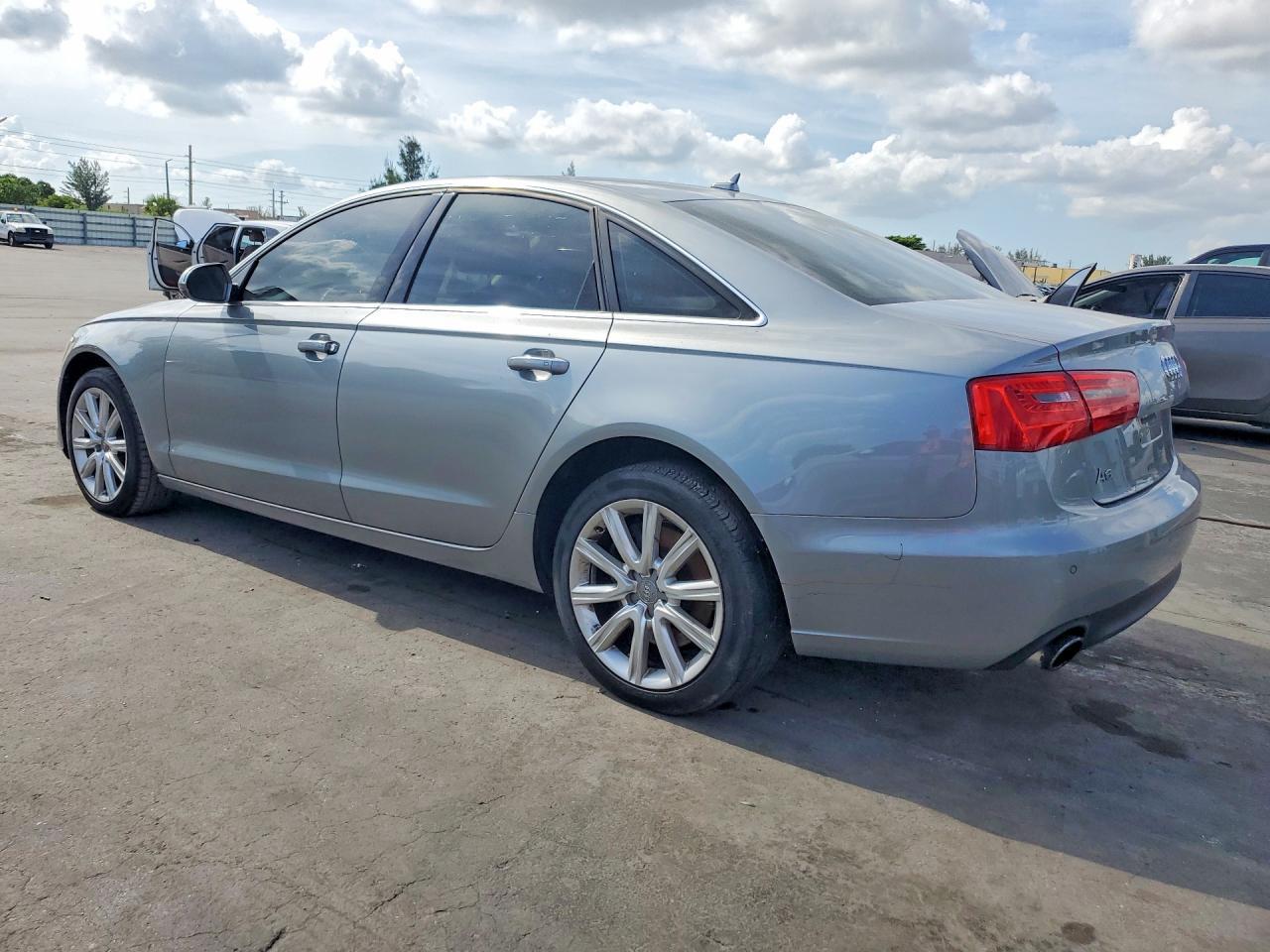 2014 Audi A6 Premium Plus - Фото 2