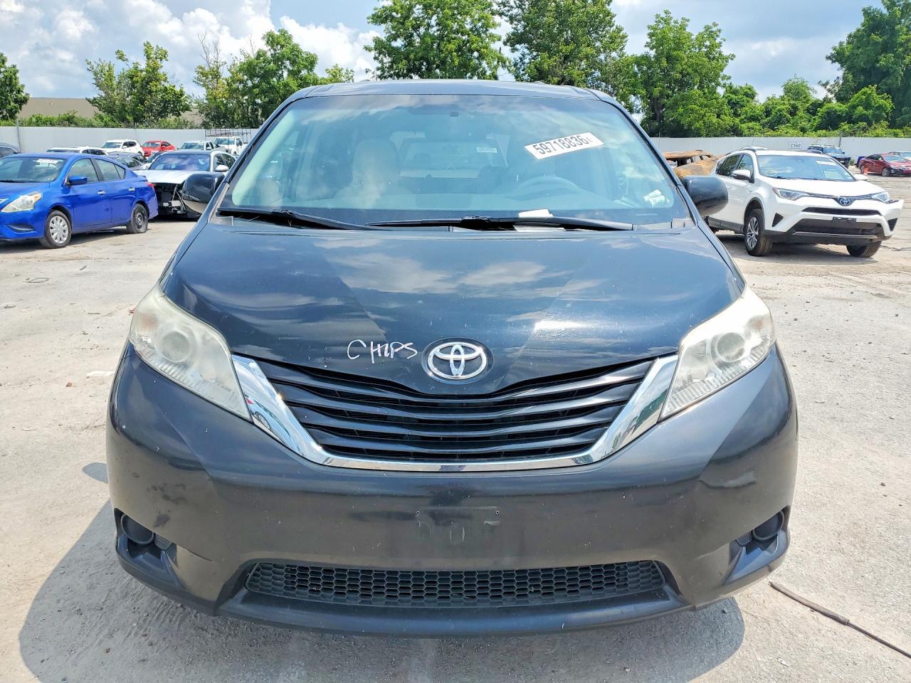 2011 Toyota Sienna Le - Фото 5