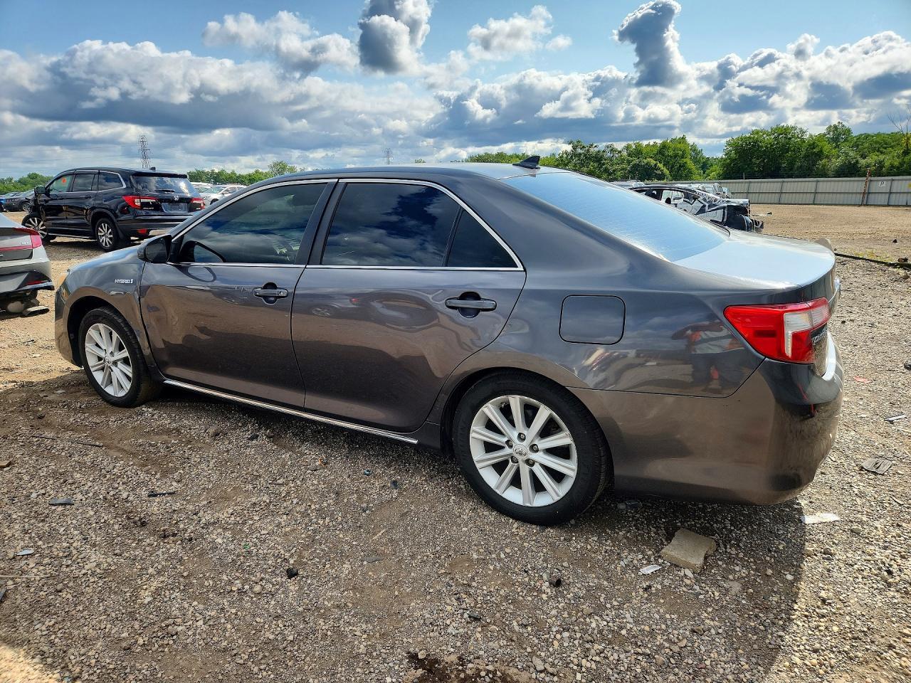 2012 Toyota Camry Hybrid Xle - Фото 2