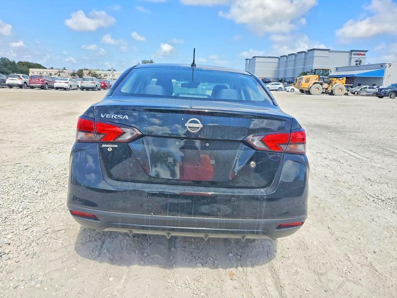 2023 Nissan Versa S - Image 6