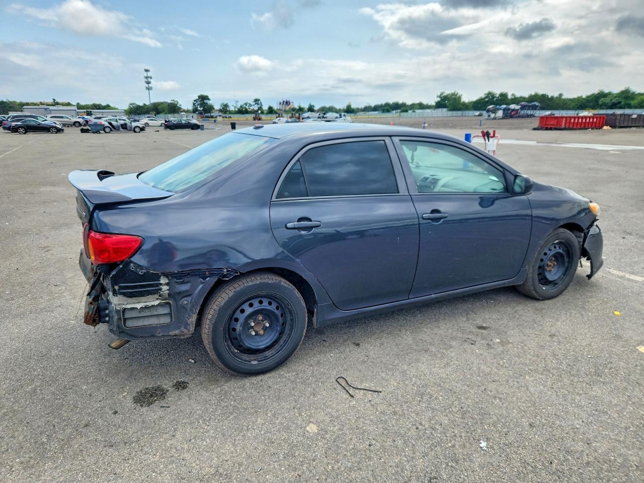 2010 Toyota Corolla Le - Фото 3