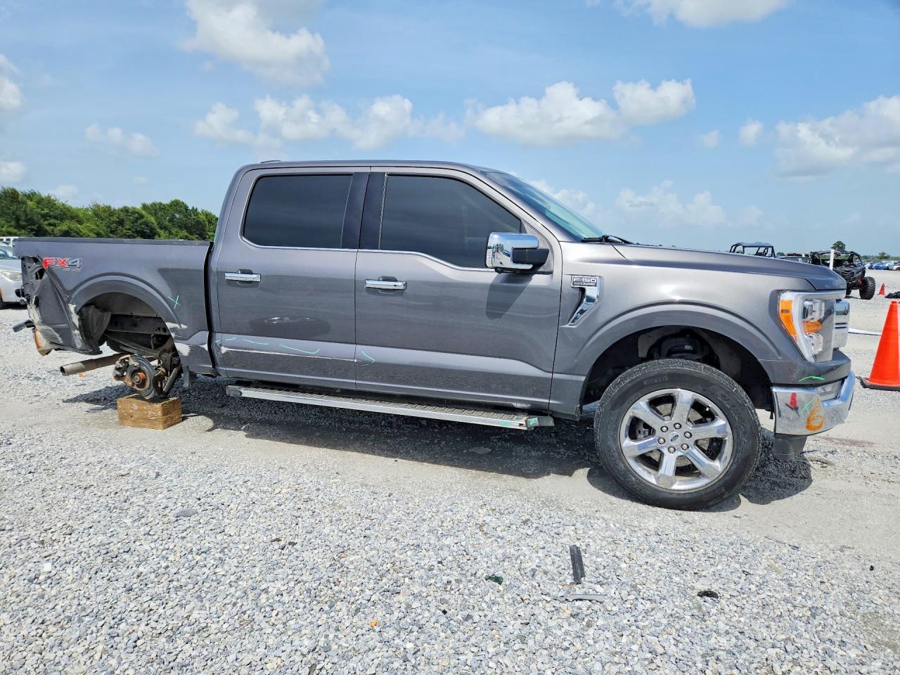 2022 Ford F150 - Image 4
