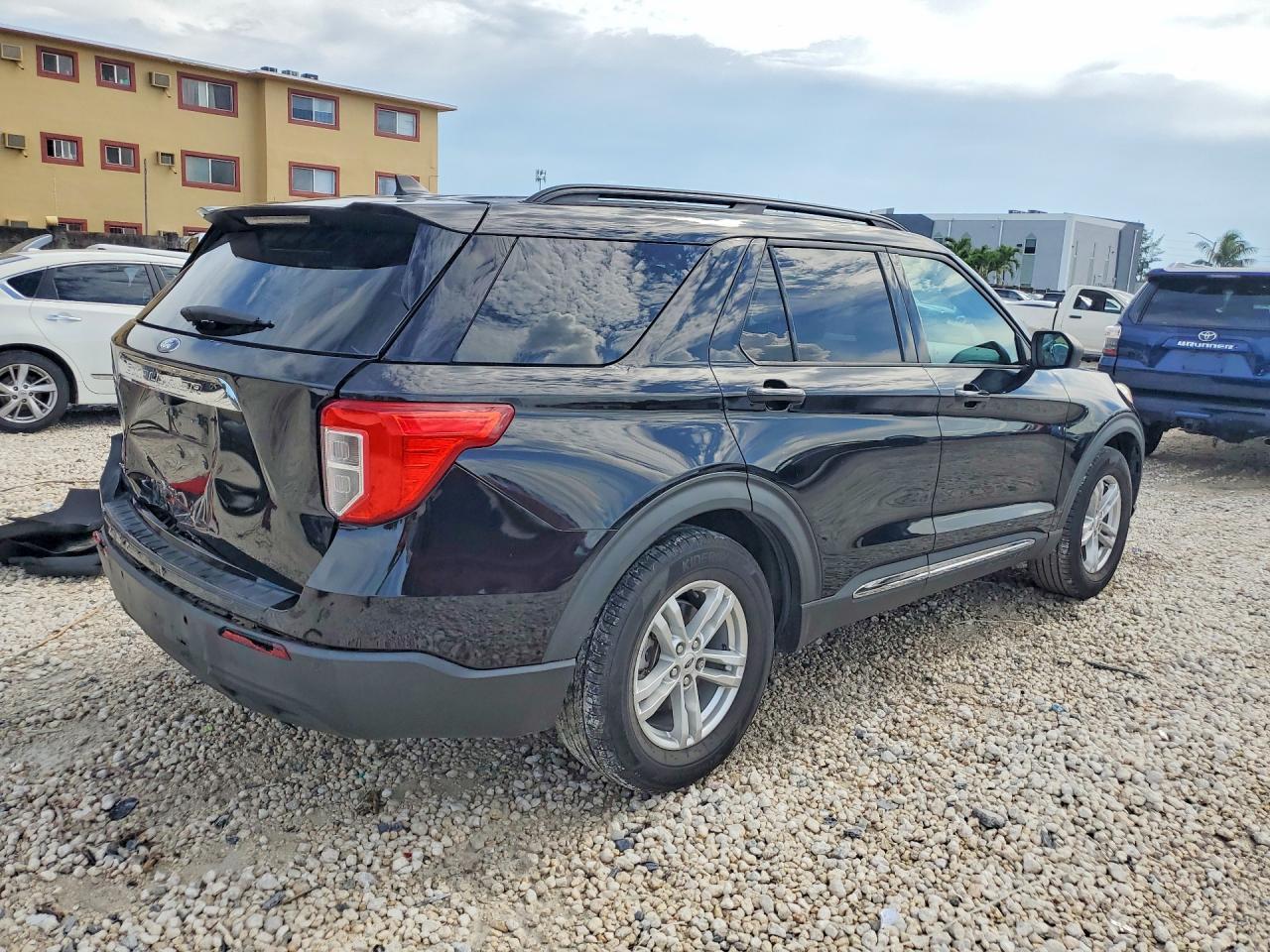 2021 Ford Explorer Xlt - Фото 3