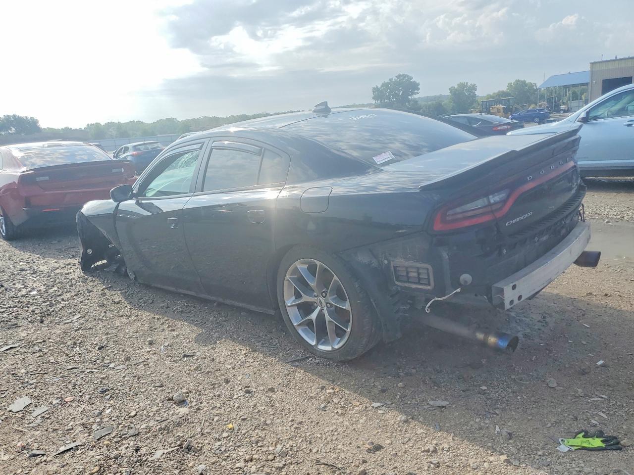 2019 Dodge Charger Gt - Image 2