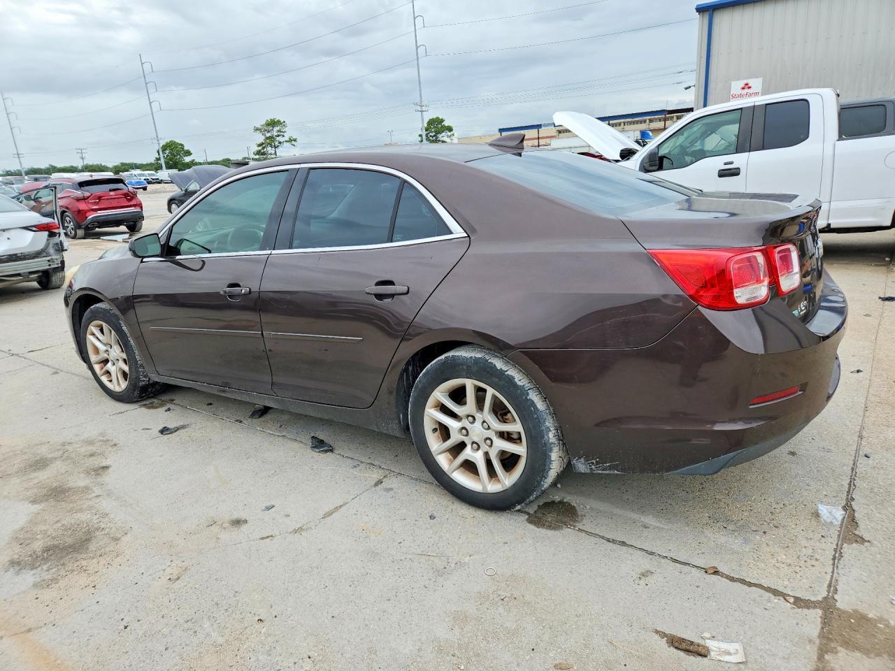 2015 Chevrolet Malibu 1Lt - Image 2
