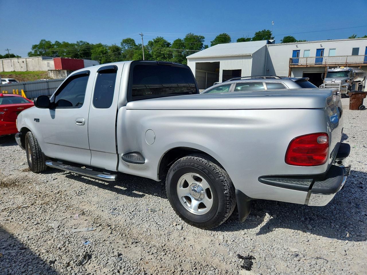 2003 Ford 150 - Фото 2