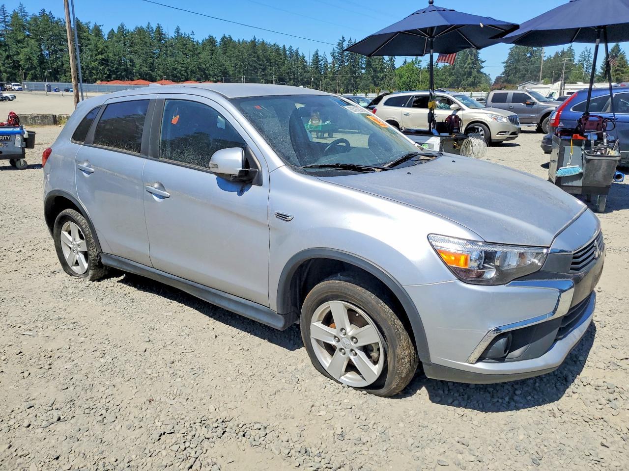 2017 Mitsubishi Outlander Sport Es - Image 4