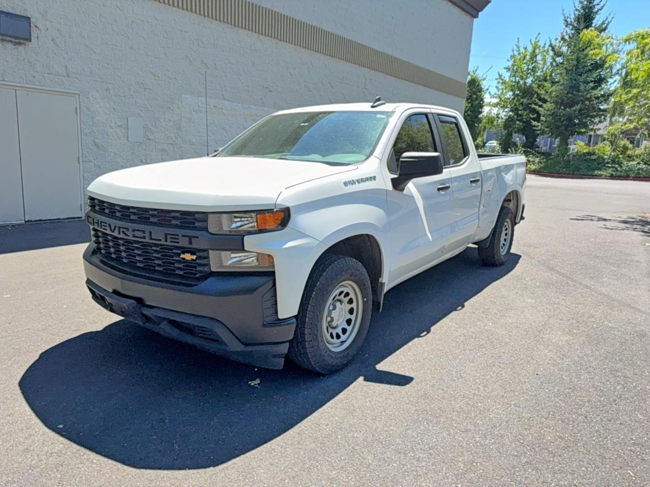 2019 Chevrolet Silverado C1500 - Фото 2