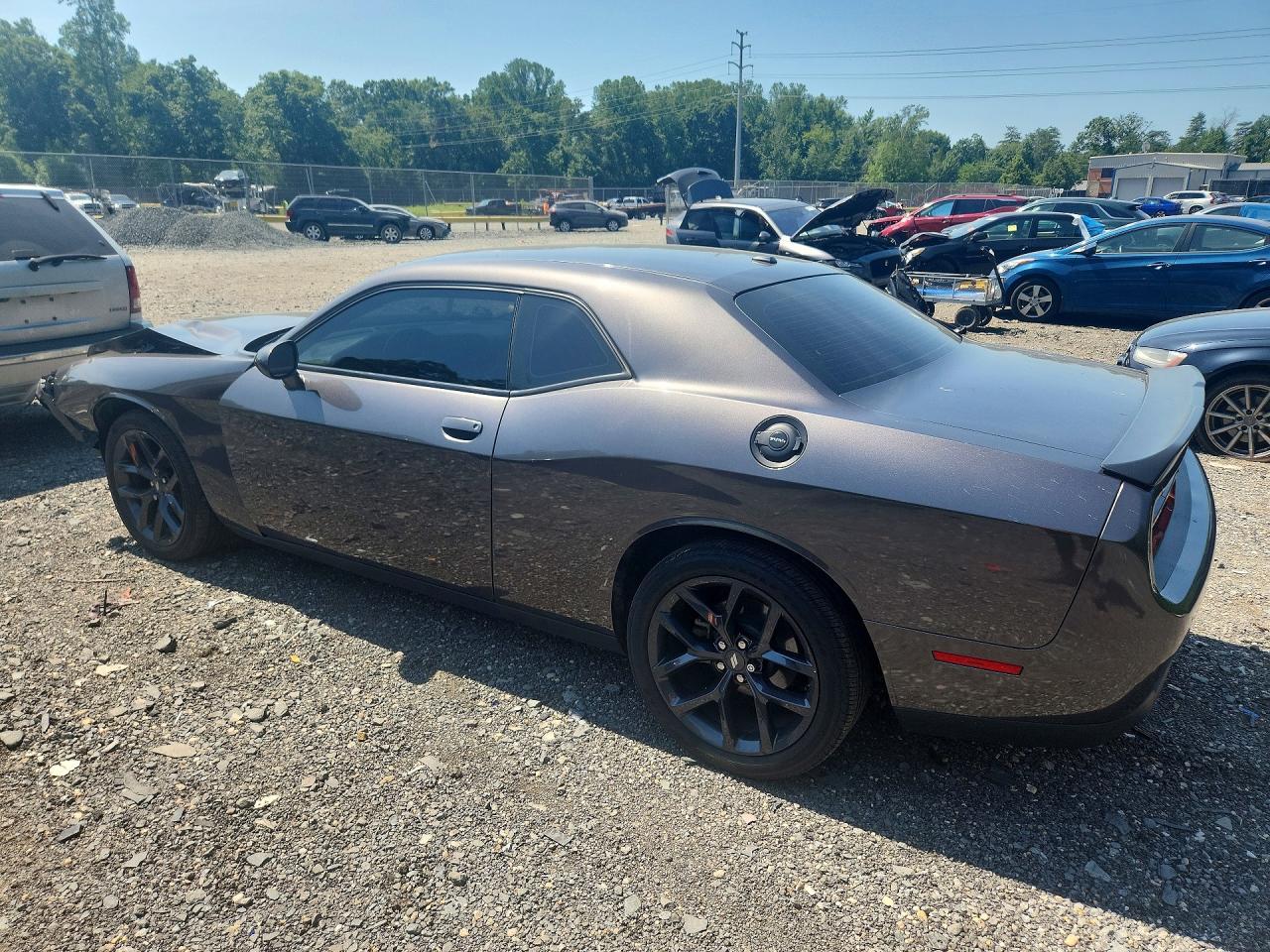 2022 Dodge Challenger Sxt - Фото 2