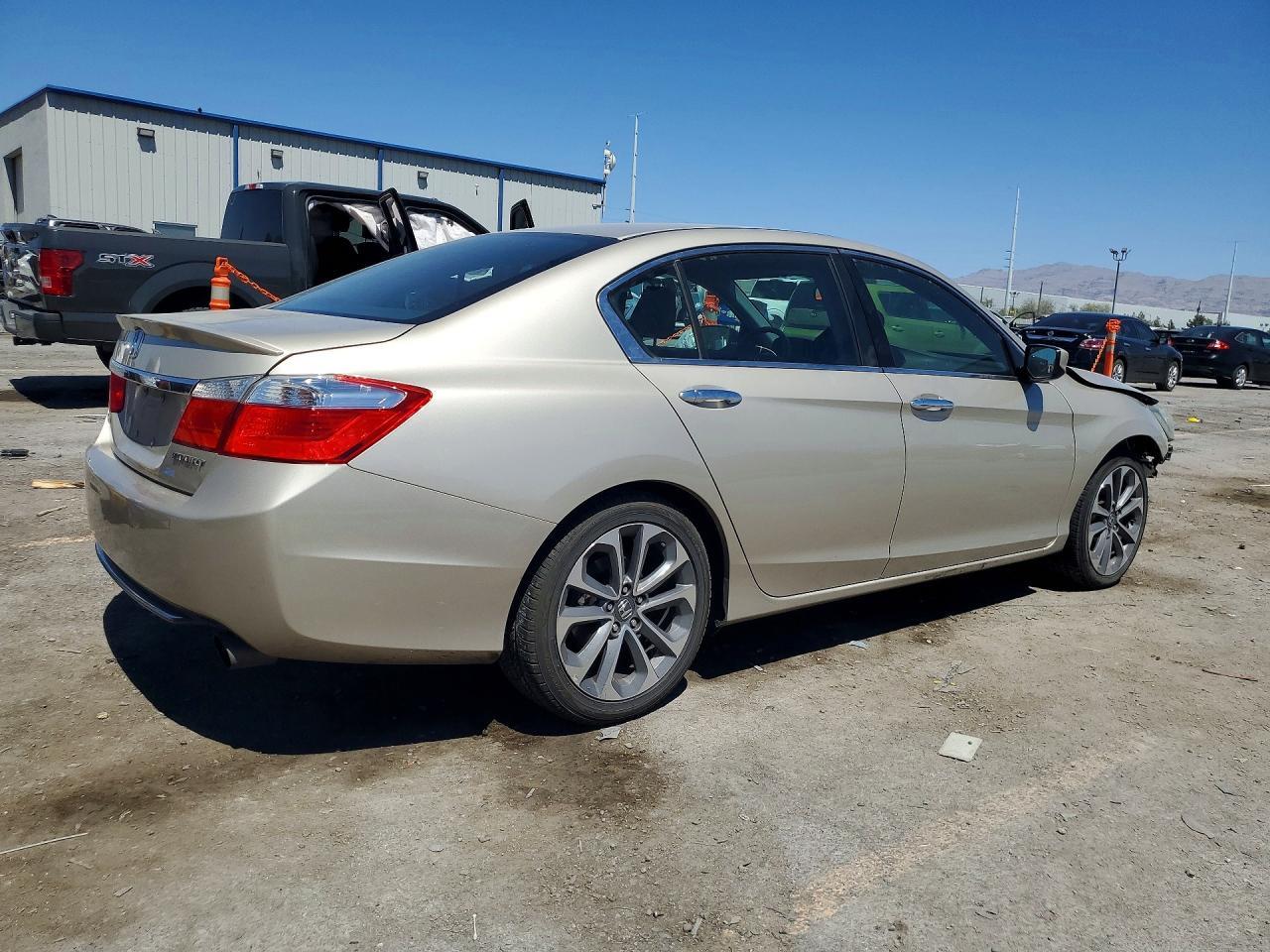 2015 Honda Accord Sport - Фото 3