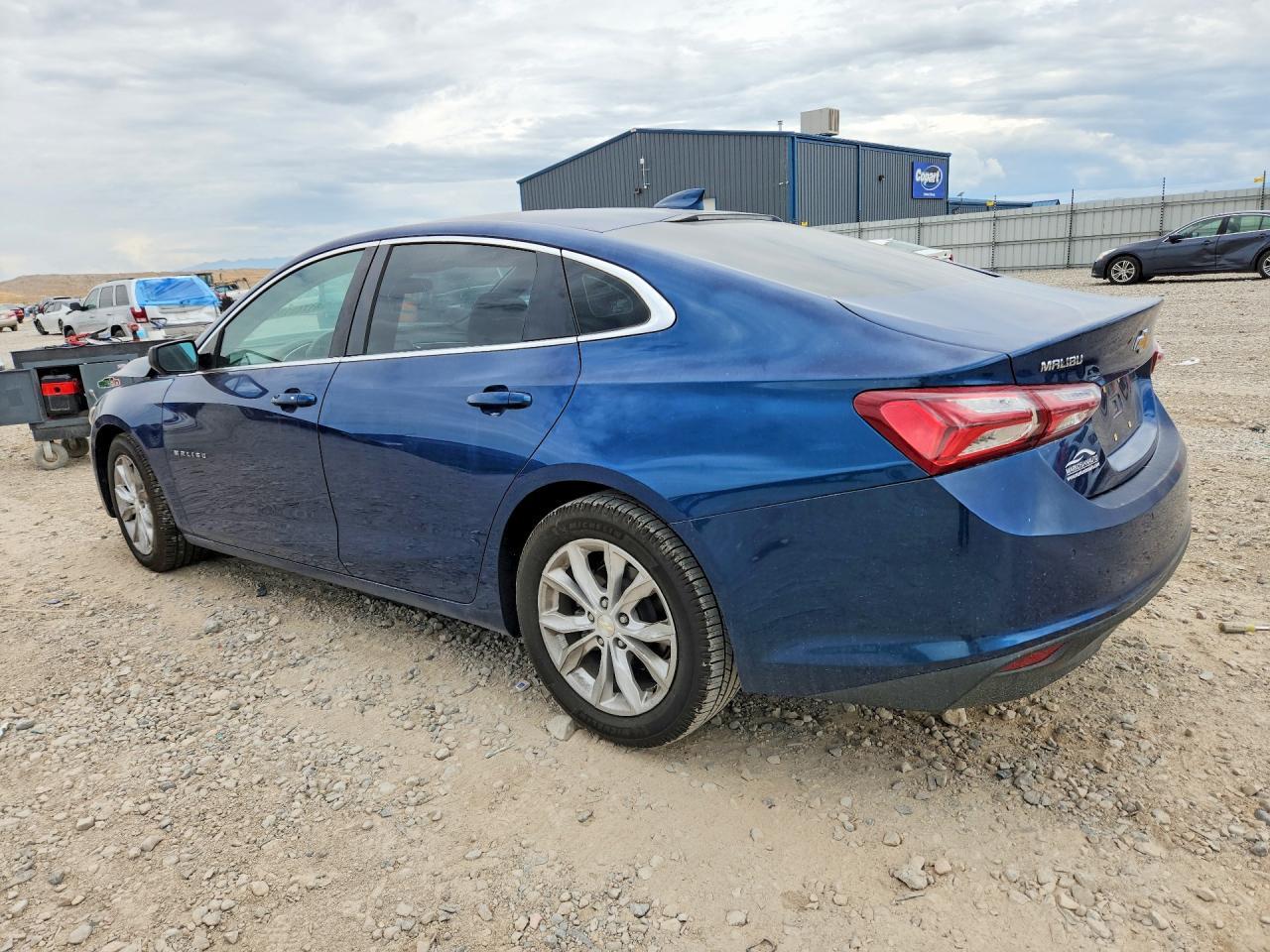 2019 Chevrolet Malibu Lt - Image 2