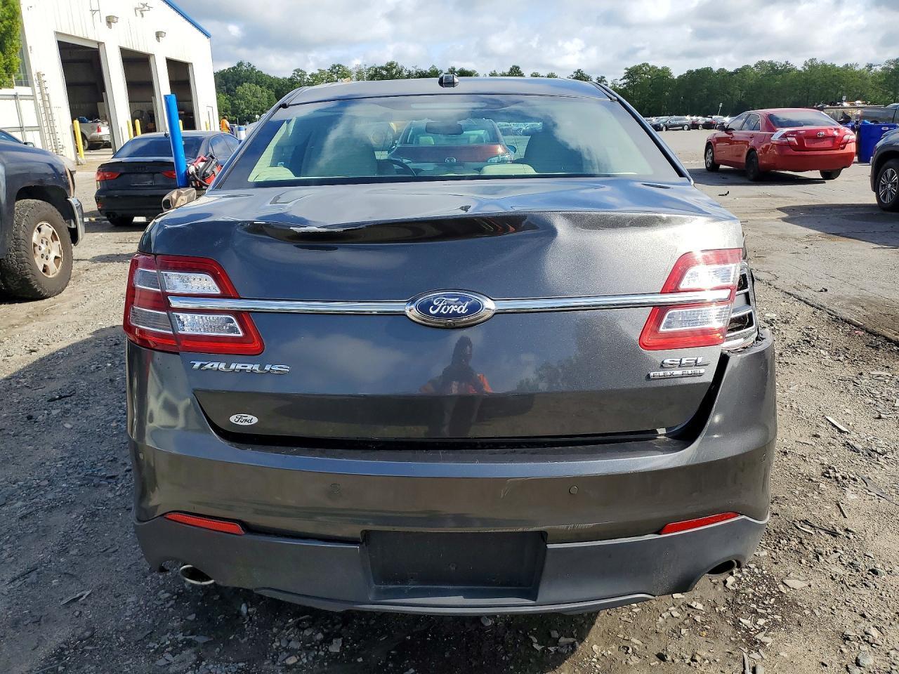 2018 Ford Taurus Sel - Фото 6