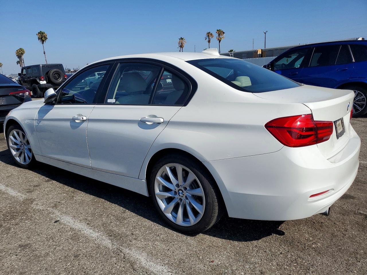 2018 BMW 320 I - Фото 2