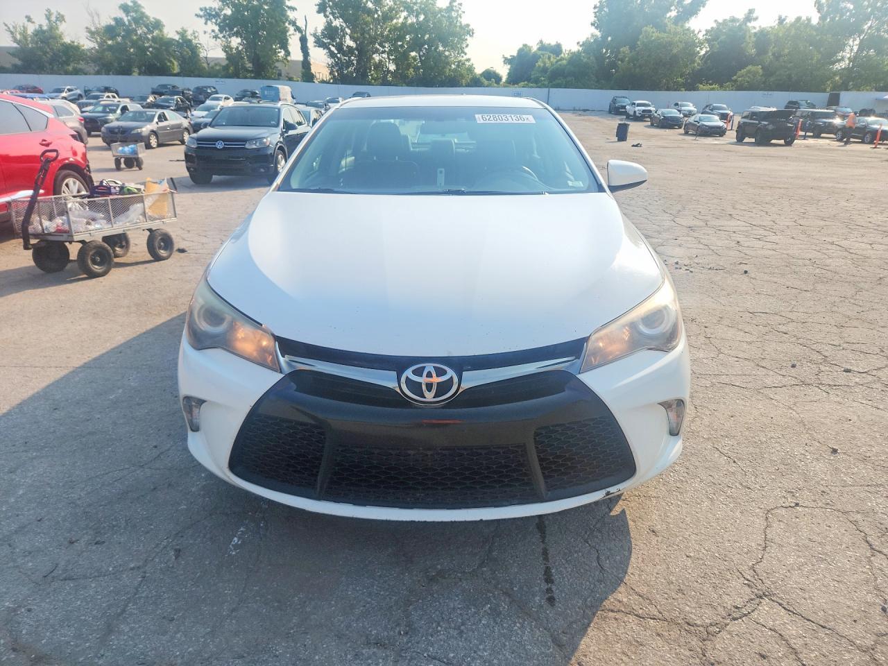 2017 Toyota Camry Se - Фото 5
