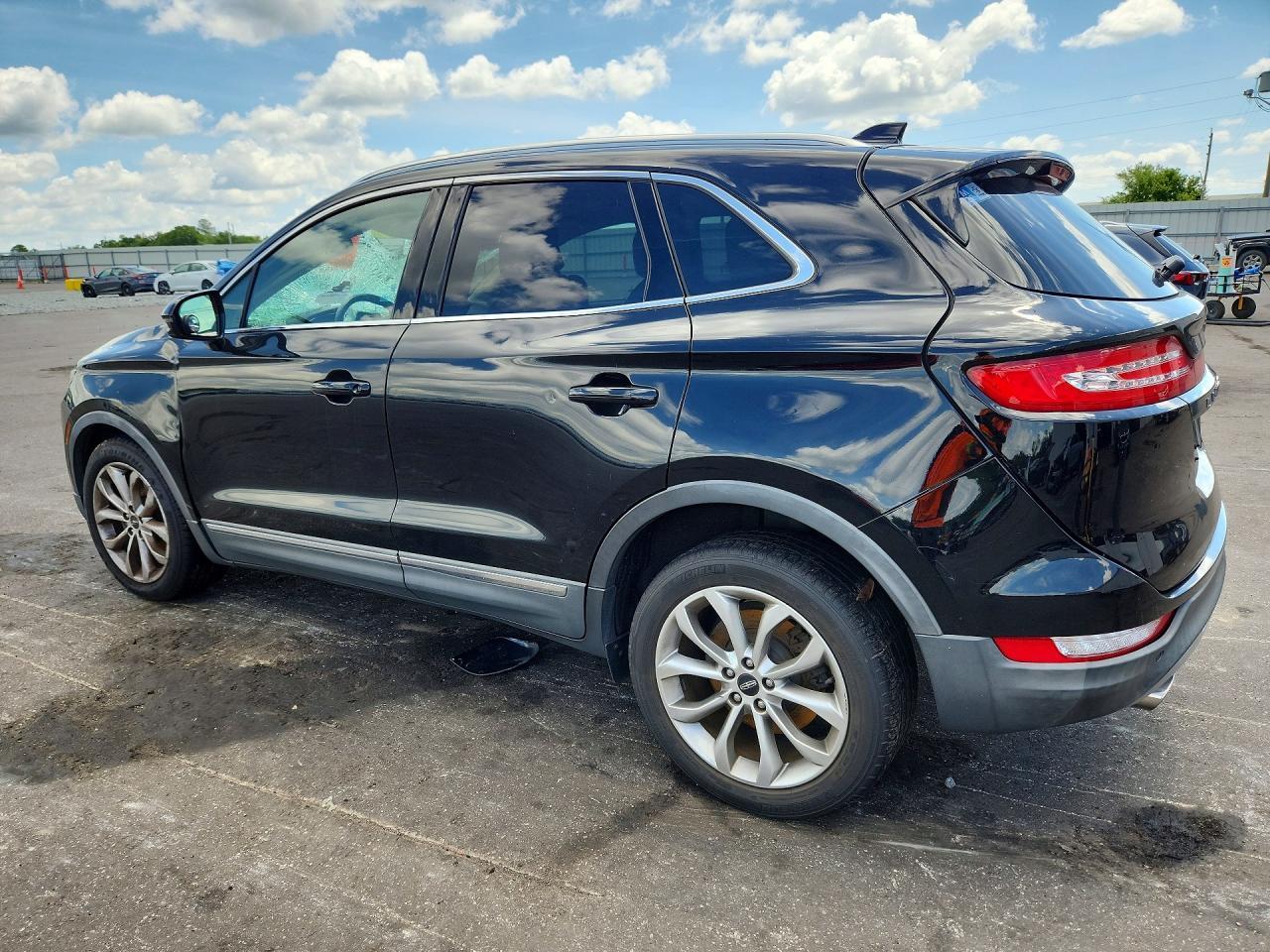 2017 Lincoln Mkc Select - Image 2
