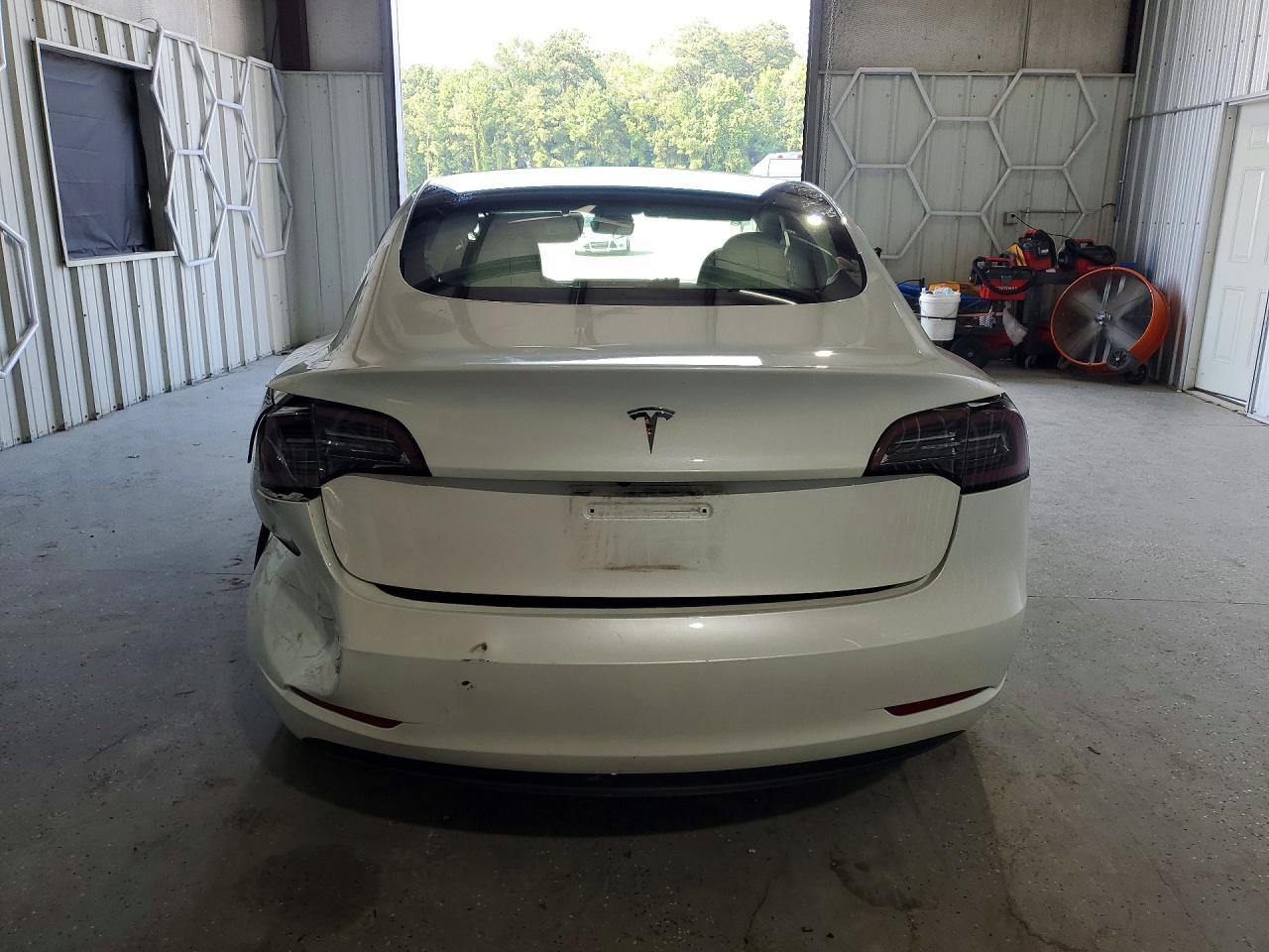 2023 Tesla Model 3 - Фото 6