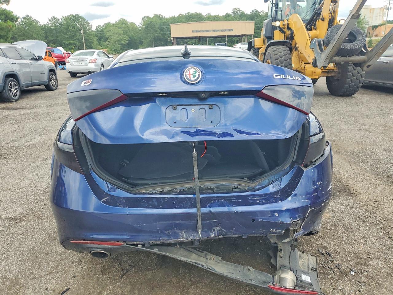 2018 Alfa Romeo Giulia Ti - Фото 6