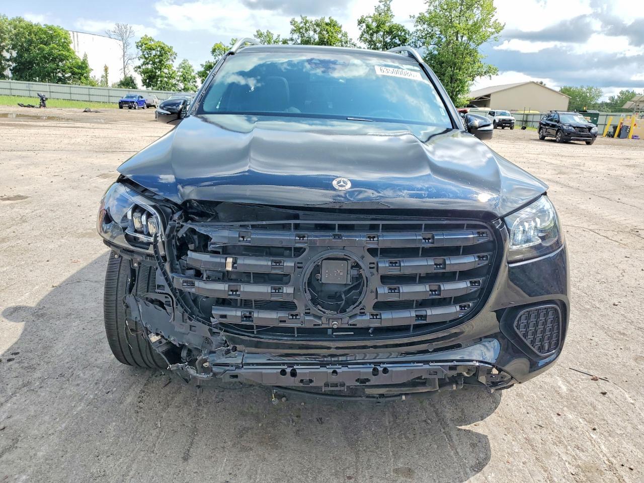 2025 Mercedes-Benz Gls 450 4Matic - Image 5