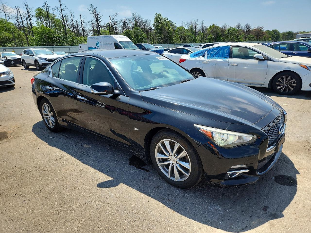 2017 Infiniti Q50 3.0T Premium - Фото 4