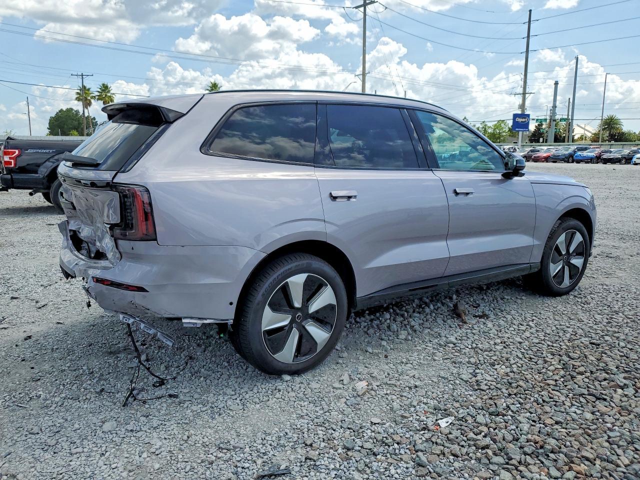 2026 Volvo Ex90 Plus - Image 3