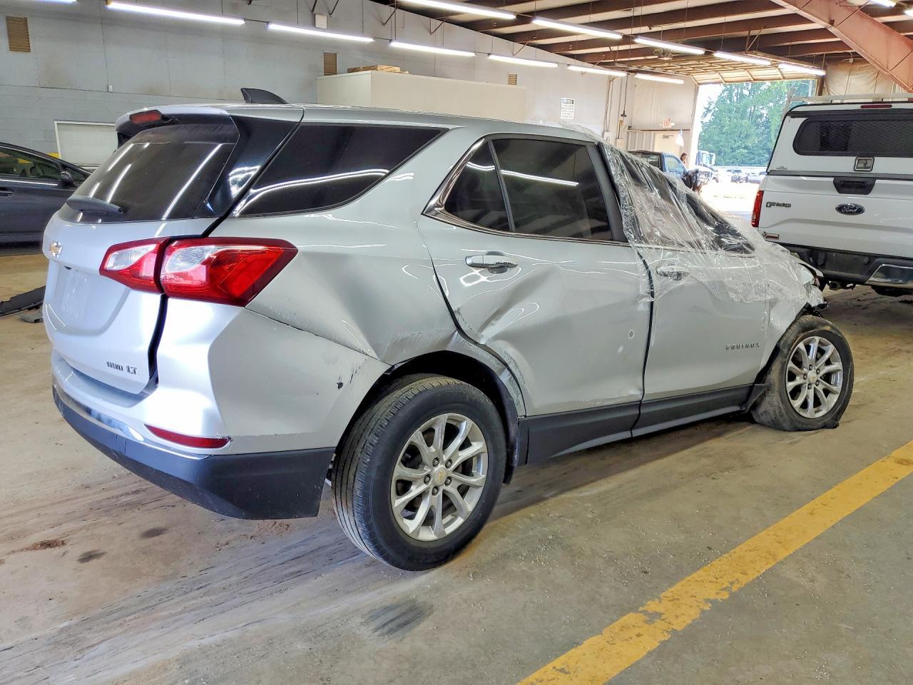 2021 Chevrolet Equinox Lt - Фото 3