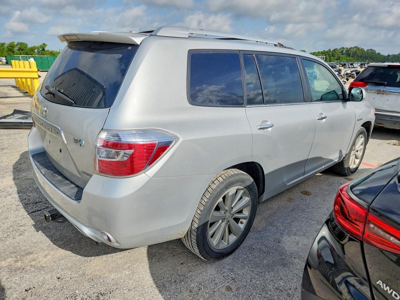 2010 Toyota Highlander Hybrid Limited - Фото 3
