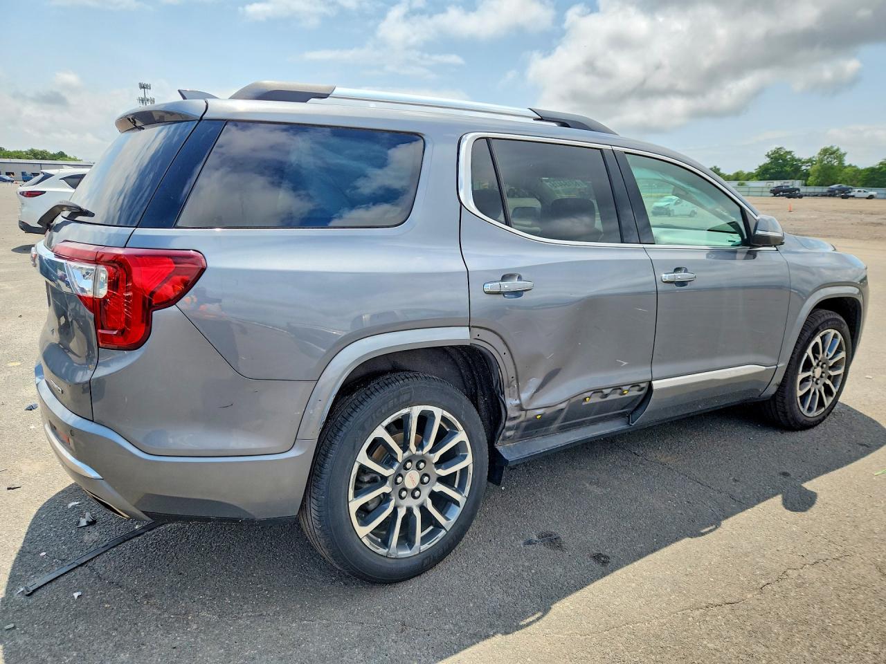 2020 GMC Acadia Denali - Фото 3