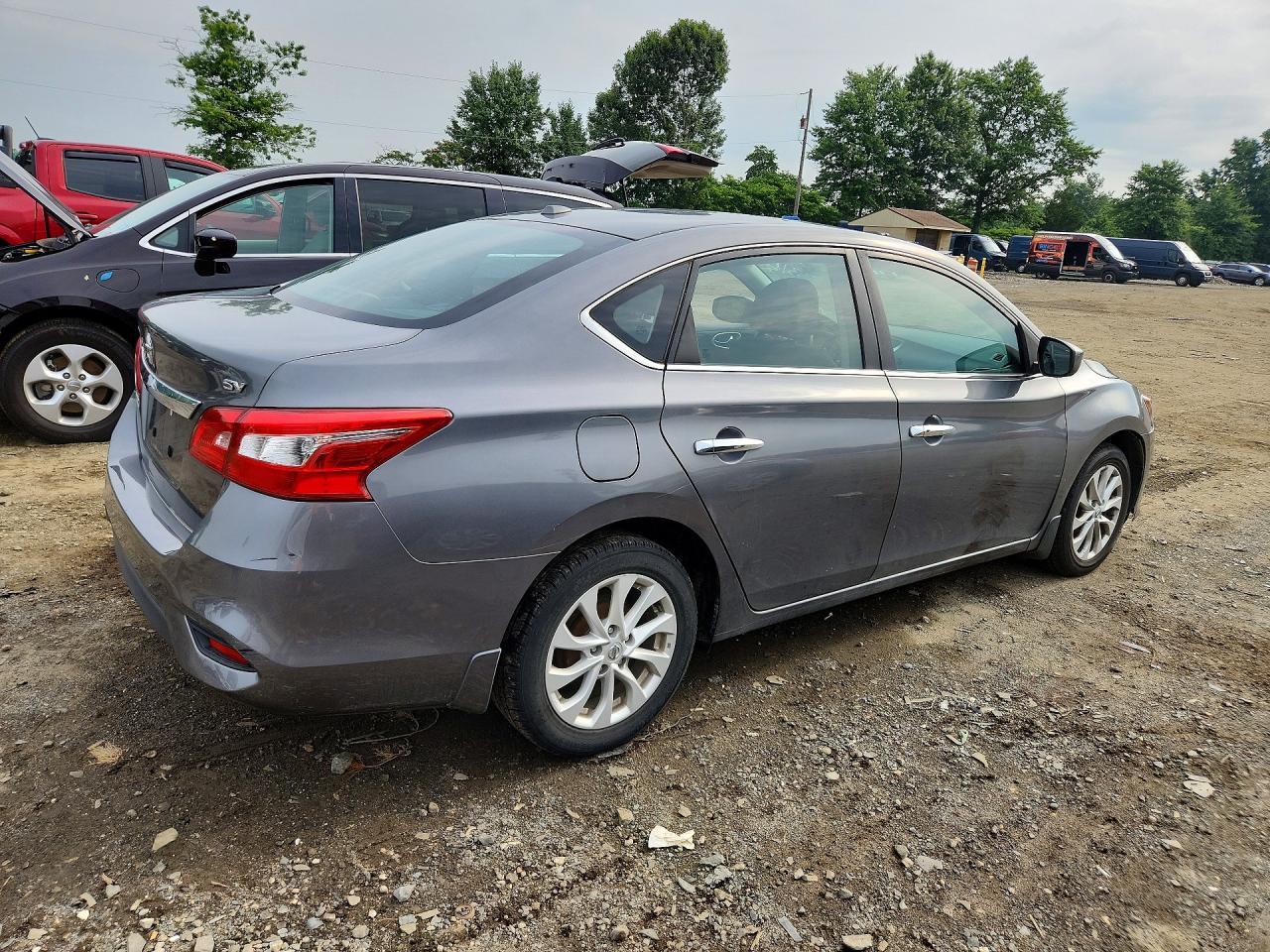 2018 Nissan Sentra S/Sv/Sr/Sl - Image 3