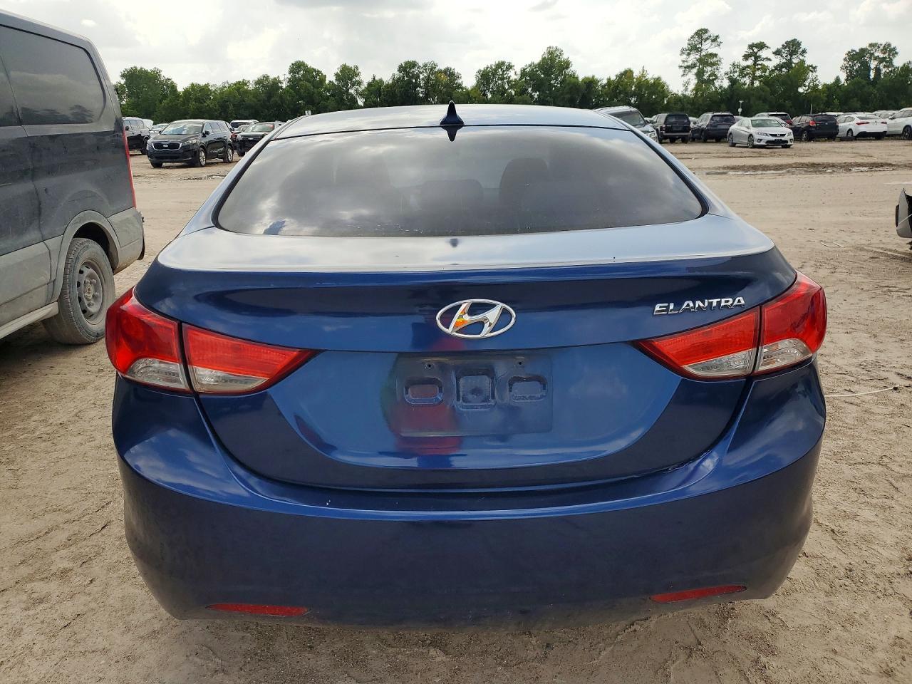2013 Hyundai Elantra Gls - Фото 6