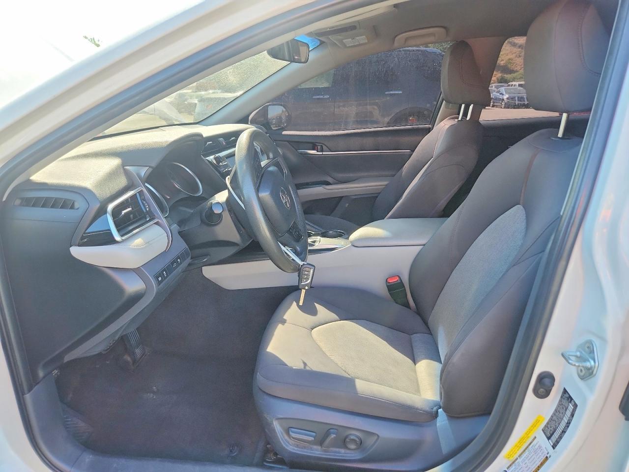 2018 Toyota Camry Le - Image 7