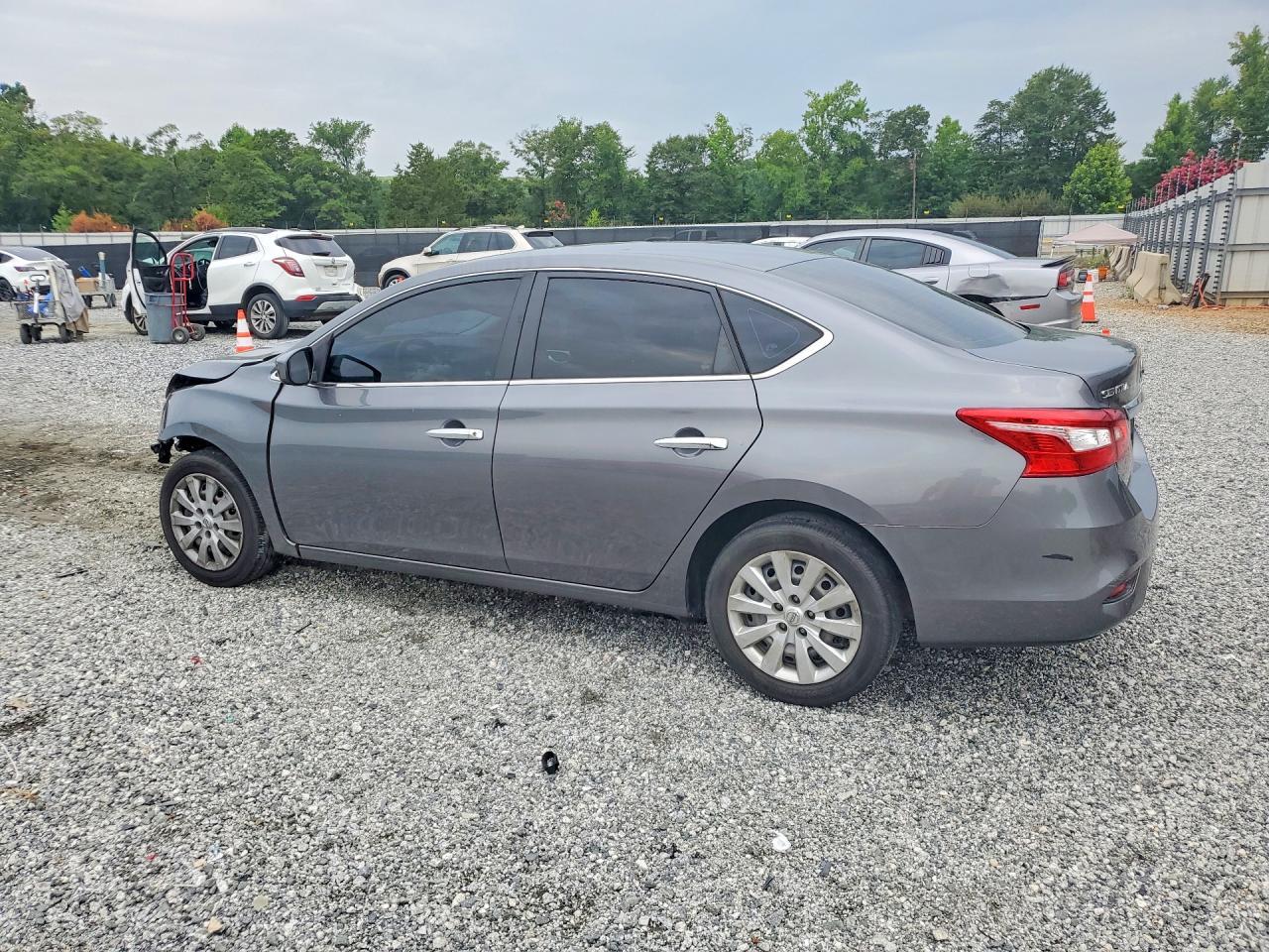 2019 Nissan Sentra S - Фото 2