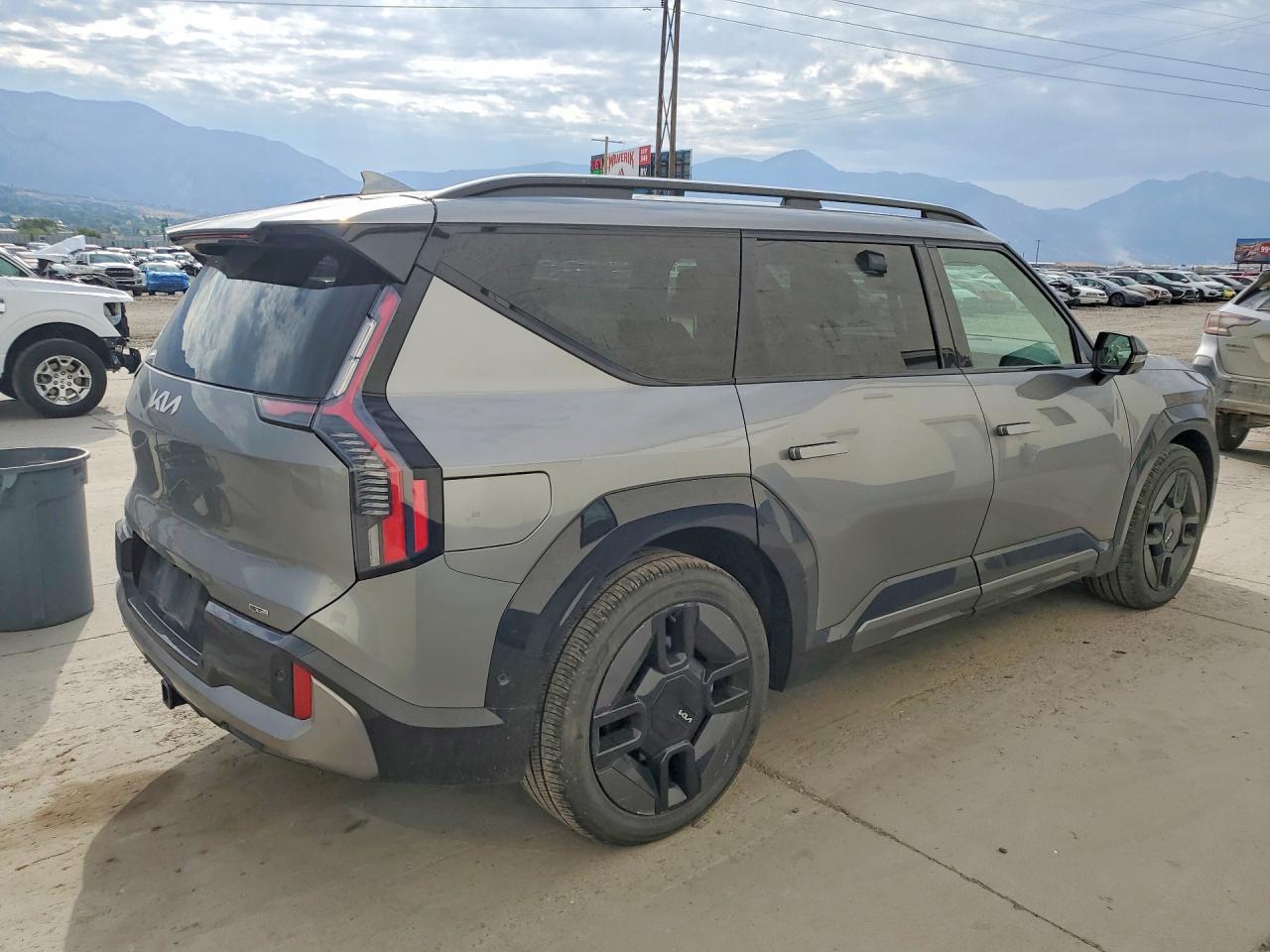 2024 Kia Ev9 Gt Line - Image 3