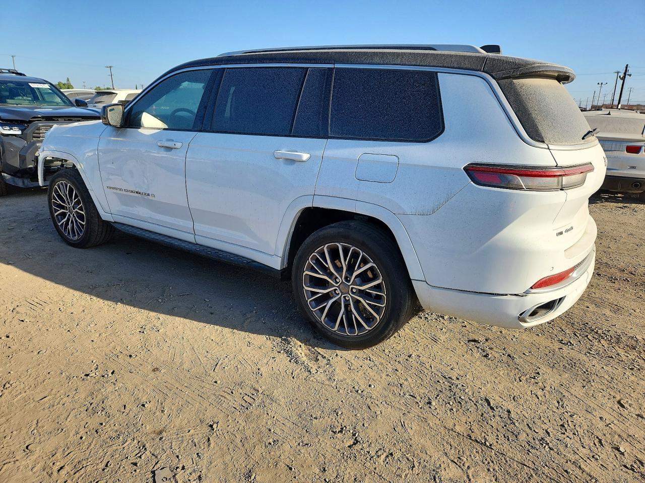 2022 Jeep Grand Cherokee L Summit - Image 2