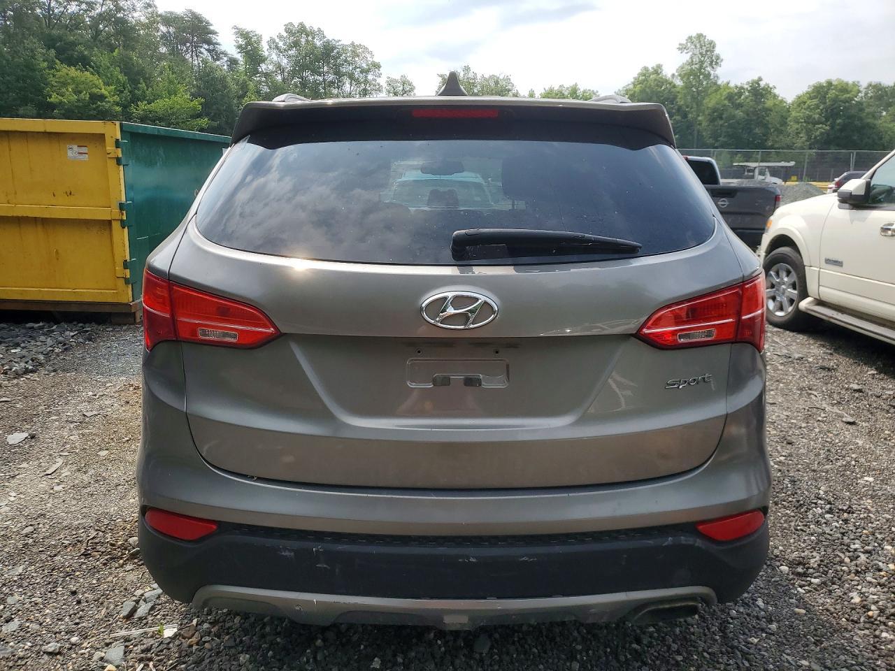 2013 Hyundai Santa Fe Sport 2.4L - Image 6