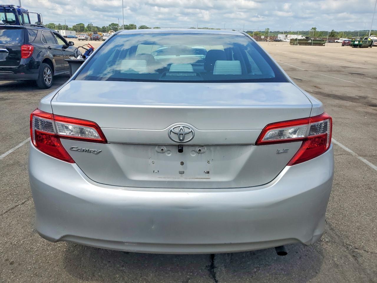 2013 Toyota Camry Le - Image 6
