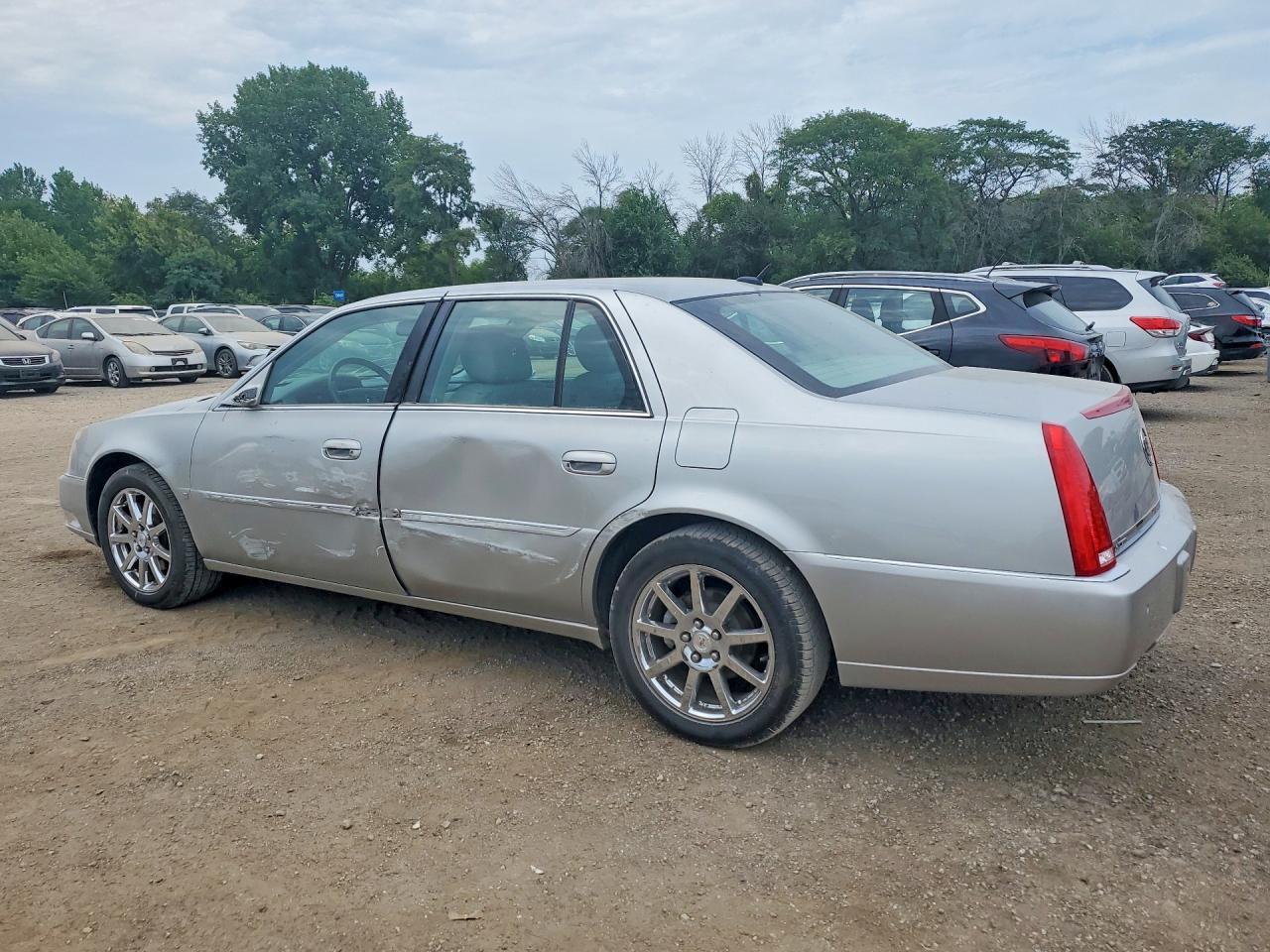 2007 Cadillac Dts - Фото 2