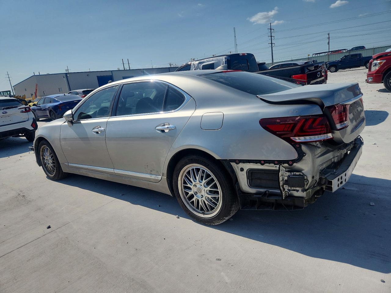 2016 Lexus Ls 460L - Фото 2