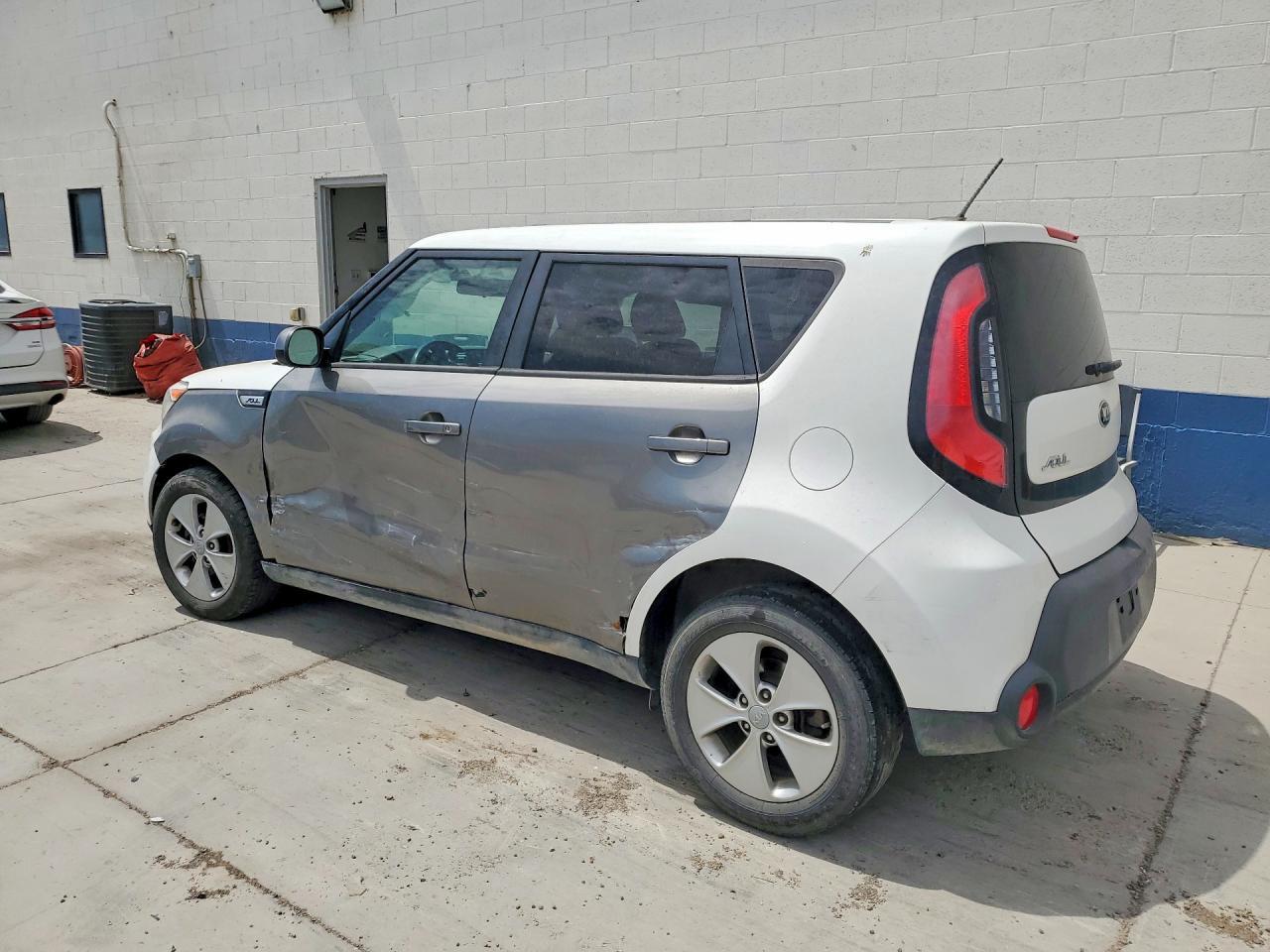 2016 Kia Soul Base - Фото 2