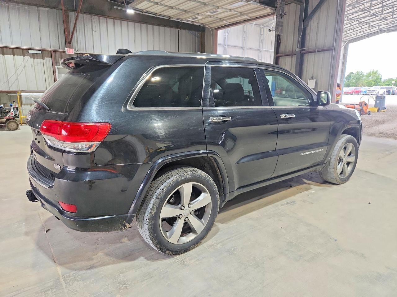 2014 Jeep Grand Cherokee Overland - Image 3