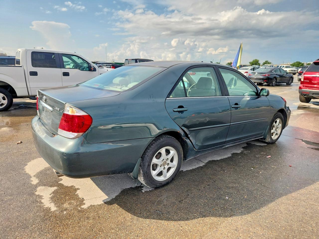 2006 Toyota Camry Le - Image 3
