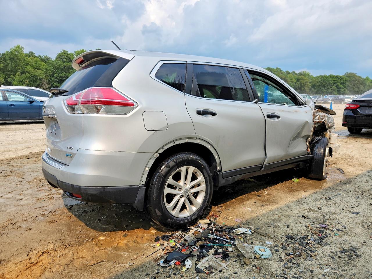 2014 Nissan Rogue S - Image 3