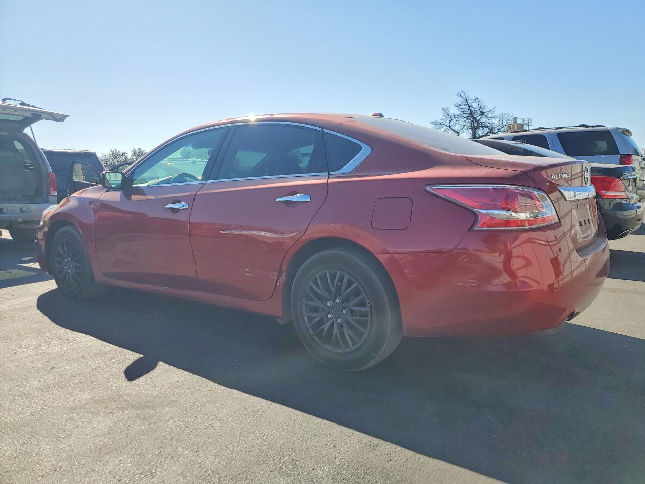 2014 Nissan Altima 2.5 S - Фото 2