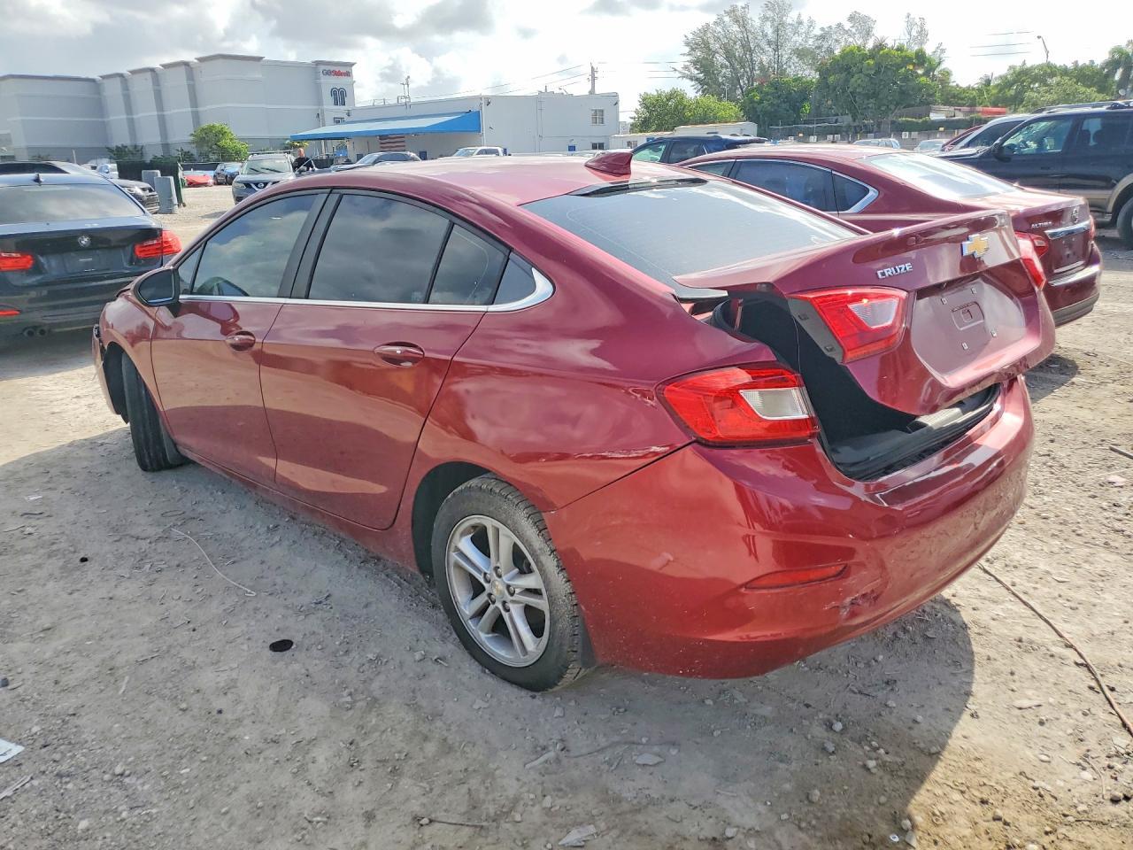 2018 Chevrolet Cruze Lt - Фото 2