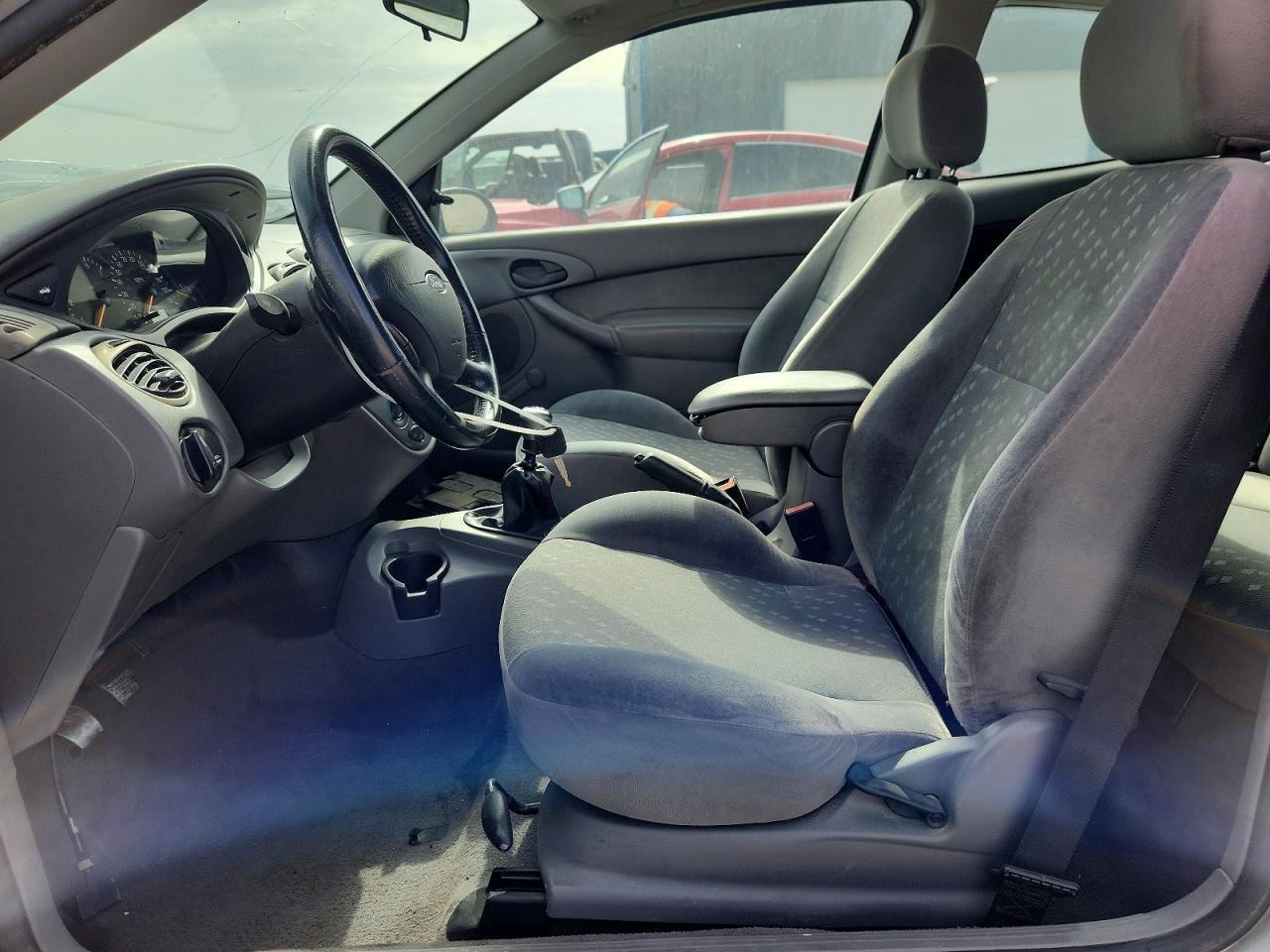 2002 Ford Focus Zx3 - Фото 7