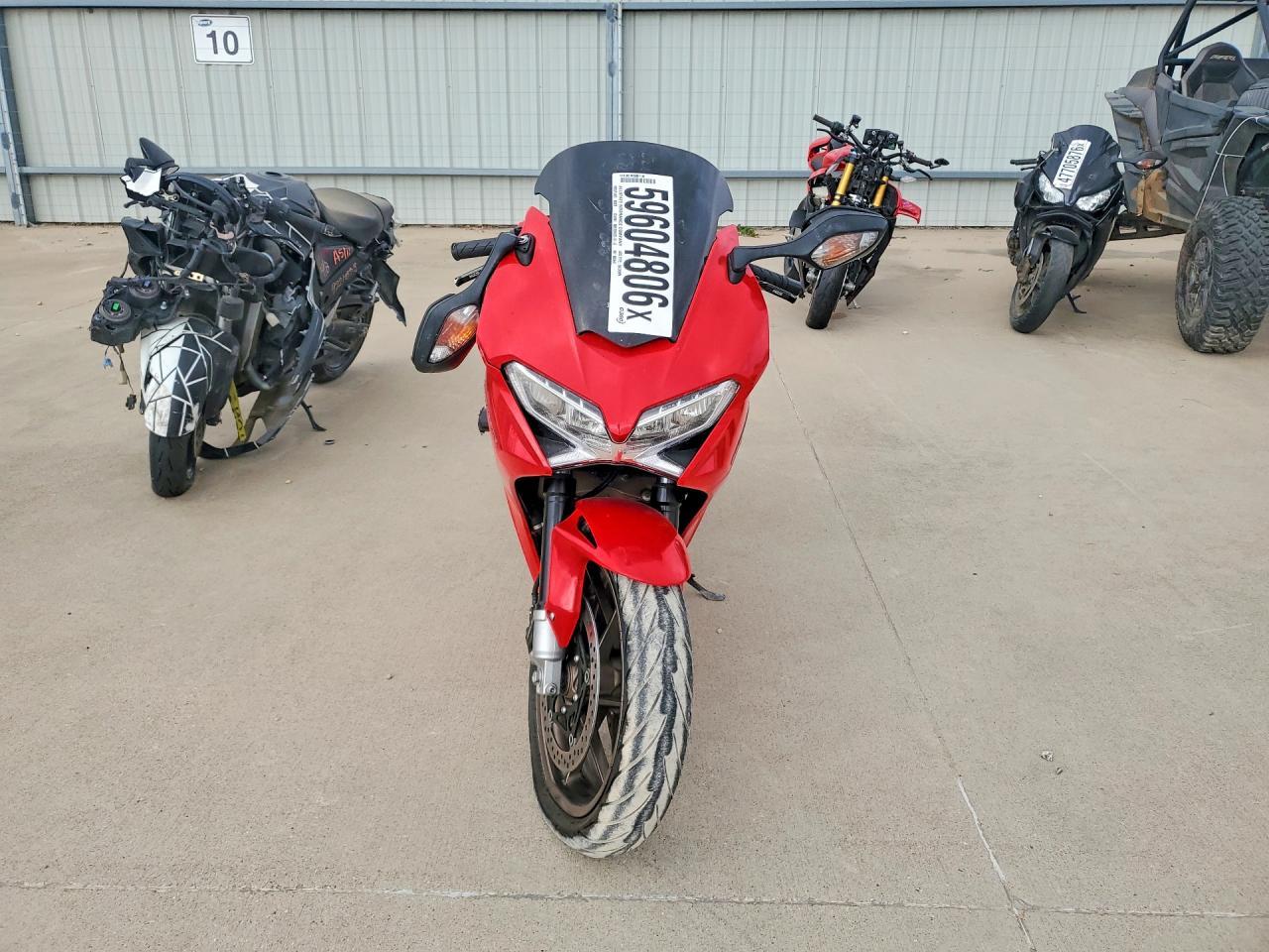 2014 Honda Vfr800 F - Image 2