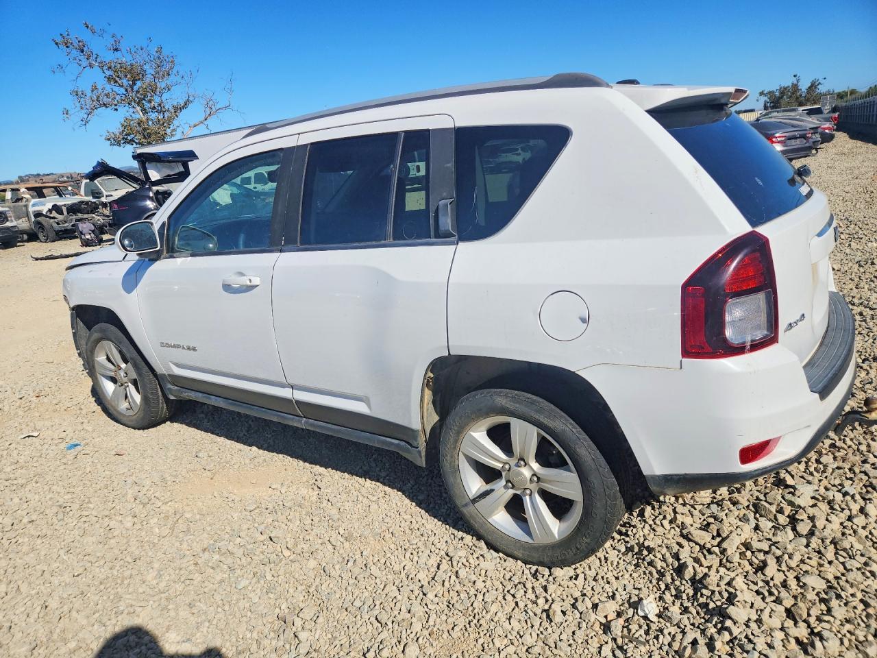 2016 Jeep Compass Latitude - Image 2