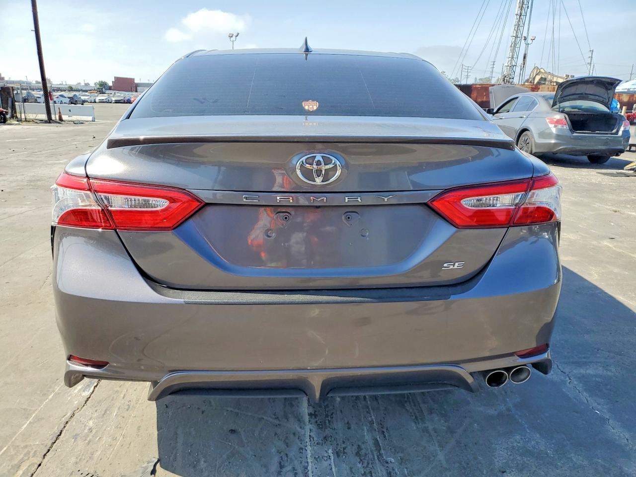 2020 Toyota Camry Se - Image 6