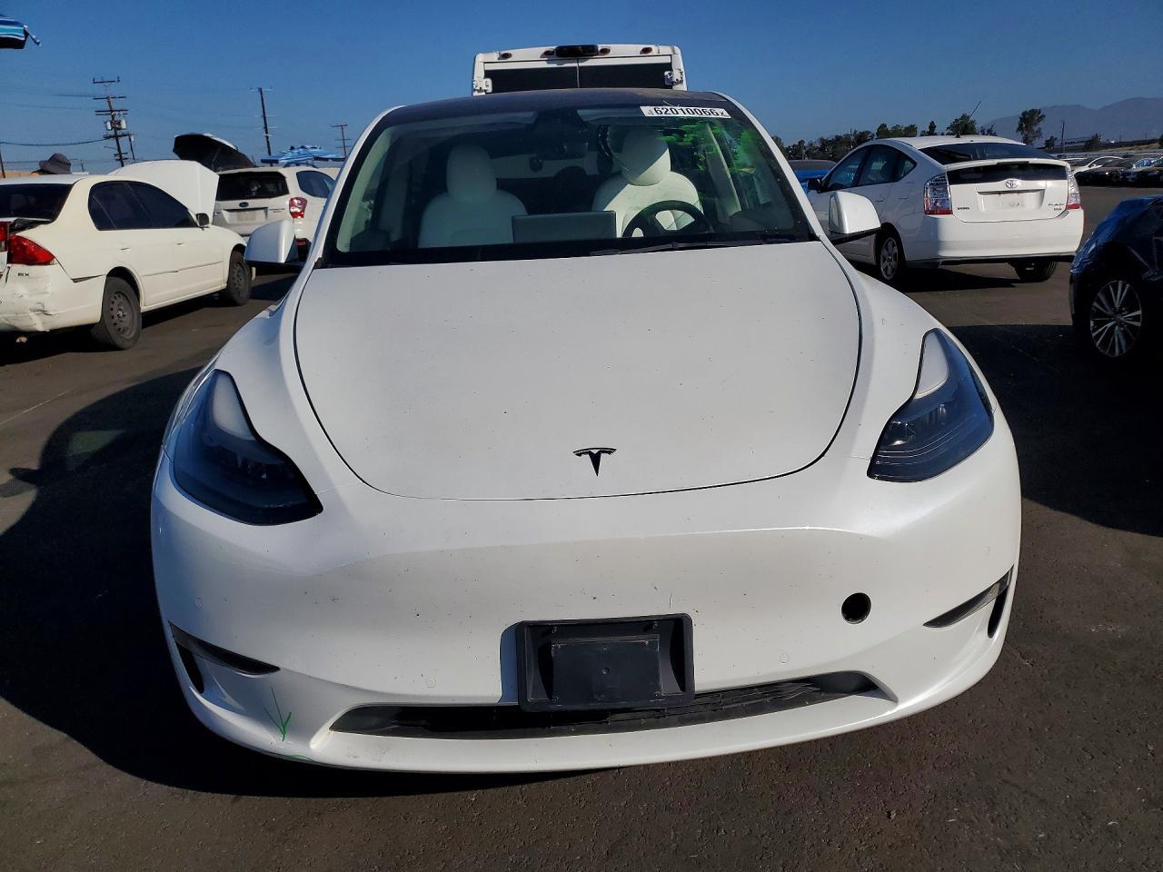 2022 Tesla Model Y - Image 5