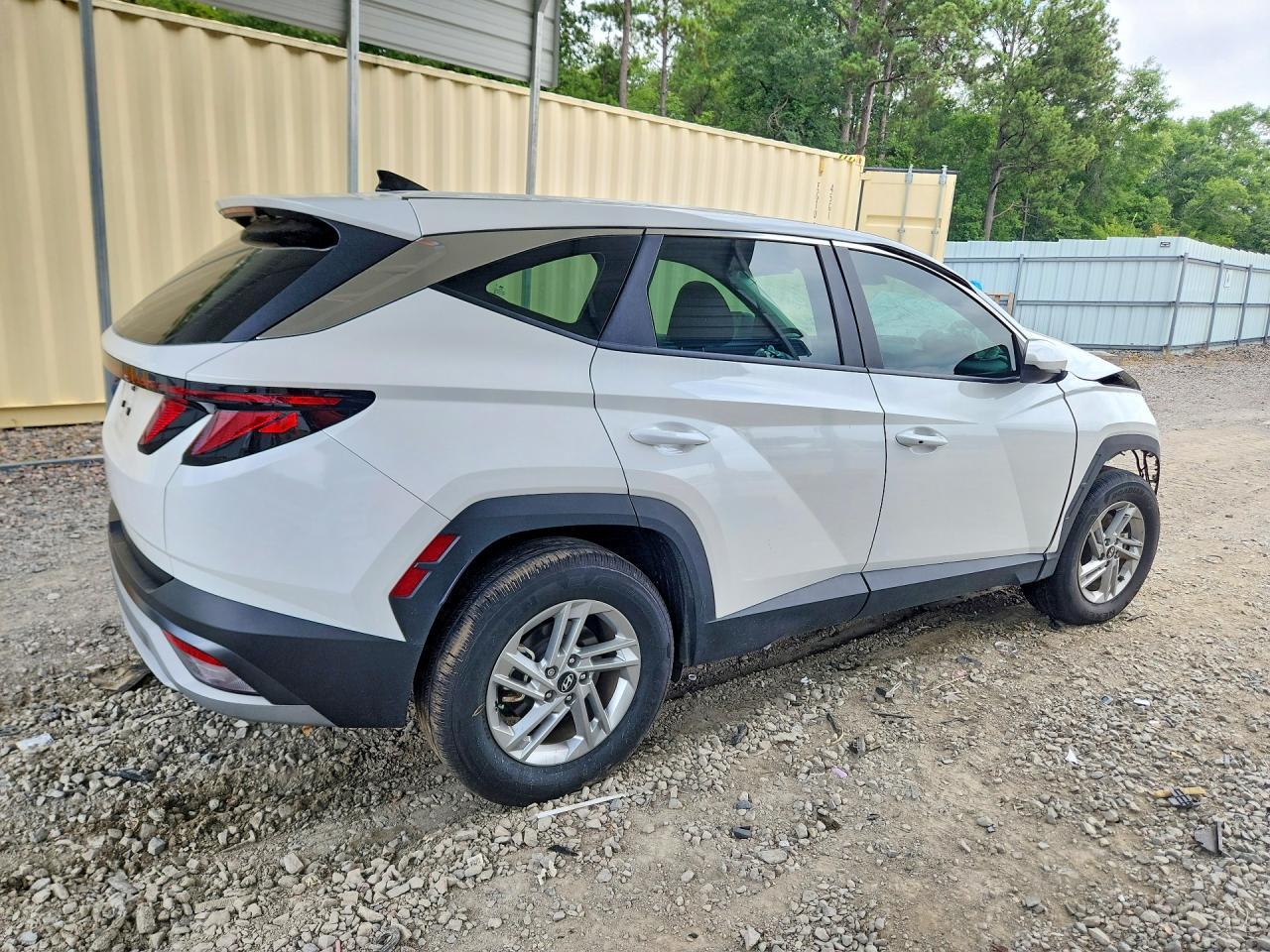 2025 Hyundai Tucson Se - Image 3