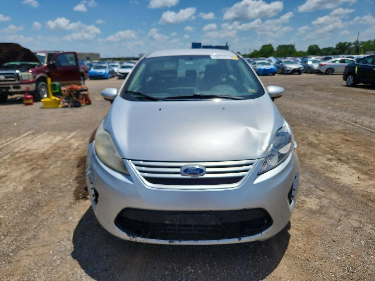 2013 Ford Fiesta Se - Фото 5